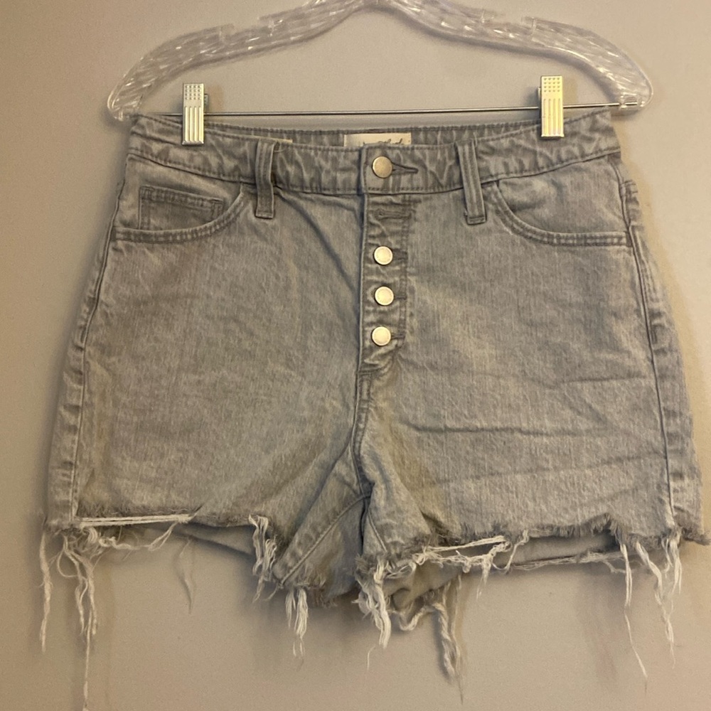 ⭐️ Universal Thread High Ruse Vintage MIDI Shorts size 8 / 29